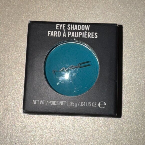 MAC Jewel Blue Eyeshadow - Picture 2 of 3